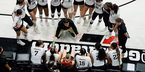 Cal State Northridge Matadors at UC Davis Aggies Womens Volleyball