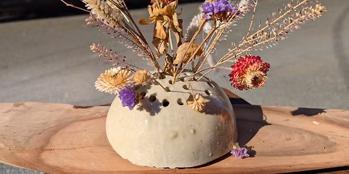 Ceramic Frog Vase and Flower Arrangement Class (2Parts)