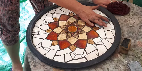 Mozaikov\u00fd p\u00e1tek - (nejen) stolky s mandalou