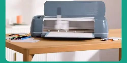 Christmas cricut demo at Spotlight Glenorchy