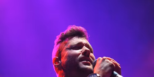 Calum Scott with Blu Eyes