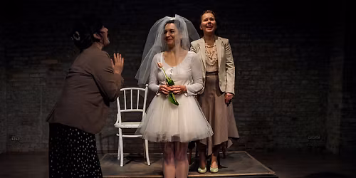 Cs\u00e1bi Anna: Tulip\u00e1n \/ KV T\u00e1rsulat el\u0151ad\u00e1sa