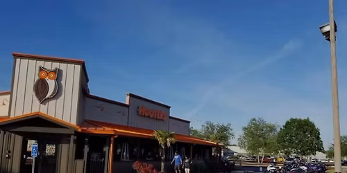 Norfolk Hooters bike night 