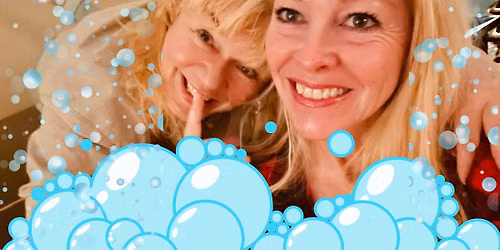 \u00abBoblefredag" med Two Chicks & a piano