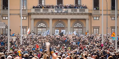 M\u00f6ssp\u00e5tagning vid Carolina Rediviva \u2013 the Donning of the Caps