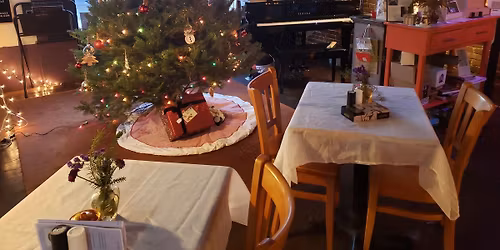 Hillsborough for the Holidays