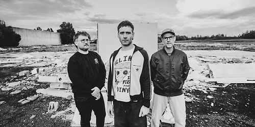 It It Anita \u00b7 Neue Zukunft \u00b7 Berlin