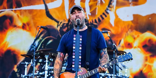 Aaron Lewis and the Stateliners