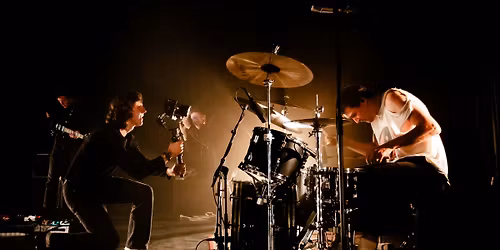 \u2014KAS\u00c1RNA KARL\u00cdN SESSIONS PARTY \/ POFEL \/ MEET & GREET \/ PREMI\u00c9RA