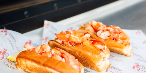 Cousins Maine Lobster at Hilltop Truck Park