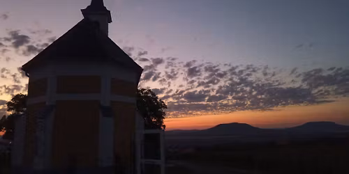 "Istv\u00e1nd a kir\u00e1ly" - teljes\u00edtm\u00e9nyt\u00fara