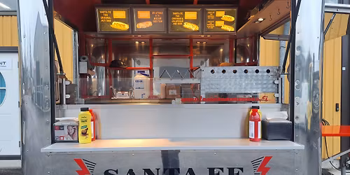 Hot Dog Vagnen on Tour L\u00f6 04.04 Karis P\u00e5skmarknad 10.00-16.00 Samt  utanf\u00f6r Santa Fe 20.00-03.00 