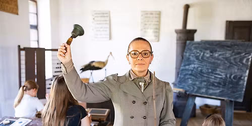 Ez t\u00f6rt\u00e9nt Kr\u00fady kor\u00e1ban - koszt\u00fcm\u00f6s t\u00e1rlatvezet\u00e9s \u00e9s s\u00e9ta S\u00f3st\u00f3n \u00e9s a S\u00f3st\u00f3i M\u00fazeumfaluban