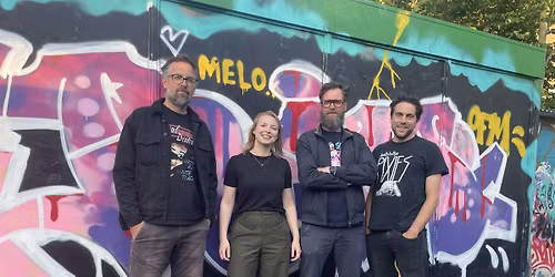 Taverne Live: Honey Camp