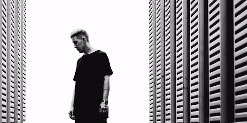 Flug, Sam Paganini in Barcelona