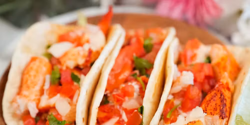 Cousins Maine Lobster in Sherwood: Al's Garden & Home (Christmas Sale!)