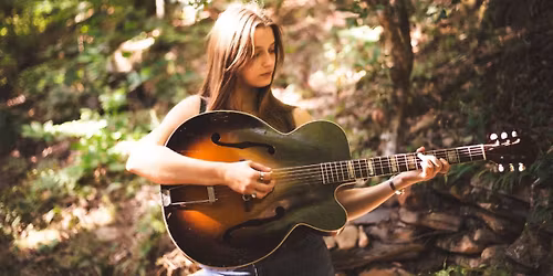 FREE PATIO SHOW: Stella Hansen