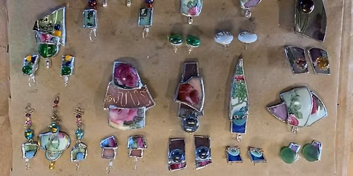 Jewelry in China and Art Glass