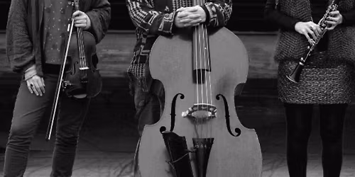 The Living Room - Troyka Mala