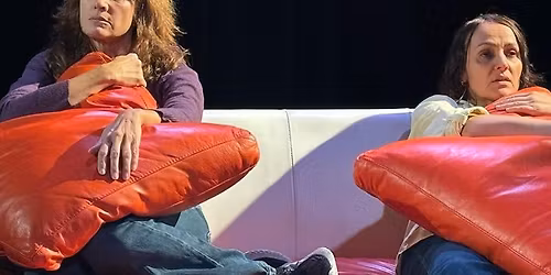 Poussez-vous, les mecs !