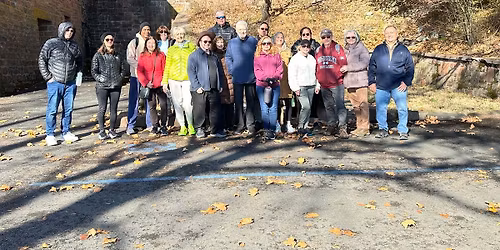 Walk, Talk & Eat at the Palisades Mall