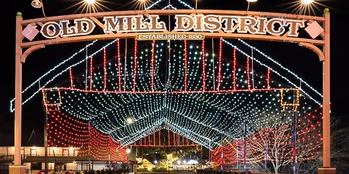 \ud83c\udf84\u2728 Smoky Mountain Lights & Holiday Nights Getaway! \u2728\ud83c\udf81 $149 Per Couple