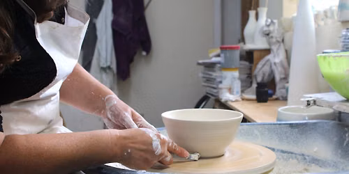 Taster Pottery Throwing Morning