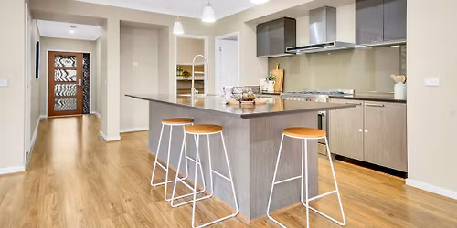 Auction for 5 Shaftsbury Place, CRAIGIEBURN, VIC 3064