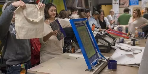 Silkscreen Poster \/ Fabric Printing with Lizzy Sour