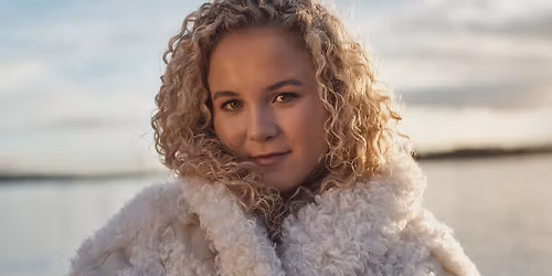 Emma Steinbakken: Emmas Jul \/\/ Drammens Teater