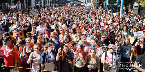 DEMO zum 33. Christopher Street Day in Dresden