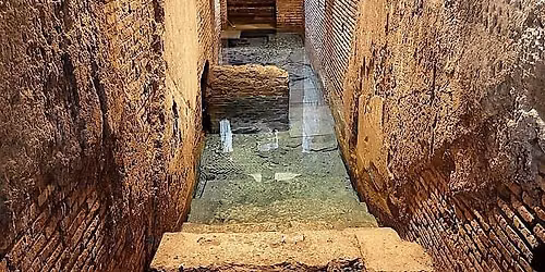 Roma Nascosta: Viaggio nei Sotterranei della Fontana di Trevi