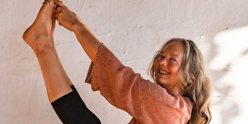 YOGARETREAT WITH MELANIE COOPER