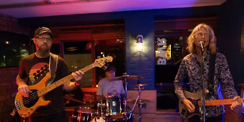 Cloud Nine play Jacs, Aberdare