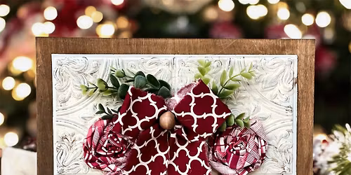  Holiday Festive Wreath Decoration 