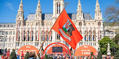 "Hinaus zum Ersten Mai" - Maiaufmarsch der SP\u00d6 Ottakring