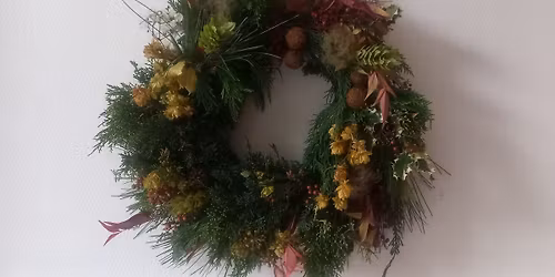 \u2018Une promenade avec Marie\u2019 : Cr\u00e9ation de couronne v\u00e9g\u00e9tale \u2013 Creatie van een natuurlijke krans