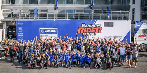 stage Grands Circuits Magny-Cours F1 avec MotoJournal