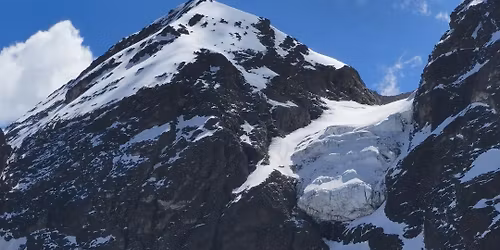 Trek Glaciar Colgante El Morado 