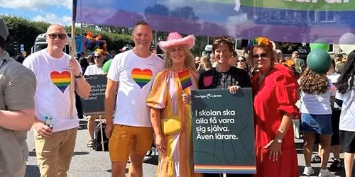 Ladda upp inf\u00f6r prideparaden med Sveriges L\u00e4rare
