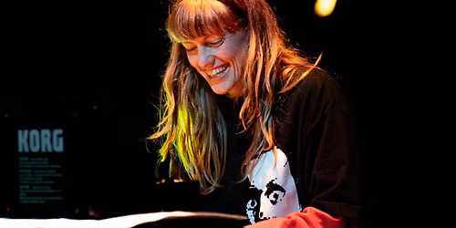 Gutvik Ukentlig: Anna Ueland \/ Tanja Orning \/ Ketil Gutvik + Ungsoloen: SooHyun April Jang