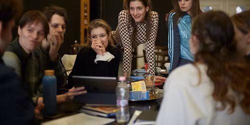 A v\u00e1gy titokzatos t\u00e1rgya - \u0151sbemutat\u00f3