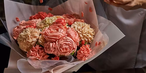 Decadence & Design: A Luxe Mother\u2019s Day Flower BouqCake Decorating Affair