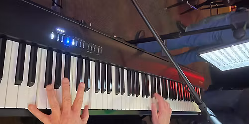 Bill Y\u00e9 Crowd Karaoke - Bar Sing A Long Nov 22, 2025