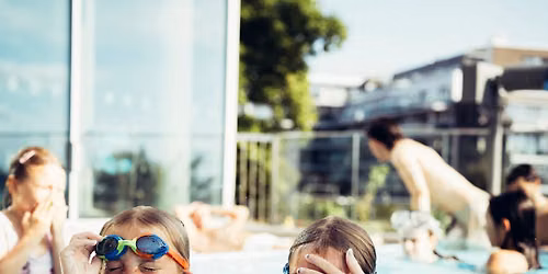 Sommerferie p\u00e5 Aquarama \u2600\ufe0f\ud83c\udf49\u26f1\ufe0f