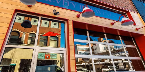 Deaf Beer Aficionado- Levity Brewing Co. Altoona