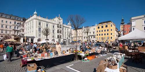 Rarit\u00e4ten- und Antiquit\u00e4tenmarkt