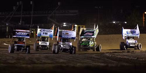 World of Outlaws Battle on the Beach