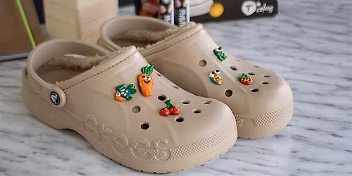 Taller de pintura Fly&Flot creativa: crea tus charms para Crocs y abalorios