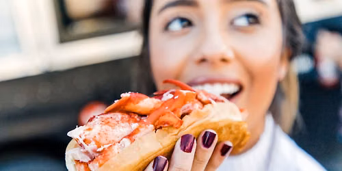 Cousins Maine Lobster in Sherwood: Sunfield Lakes Apartments